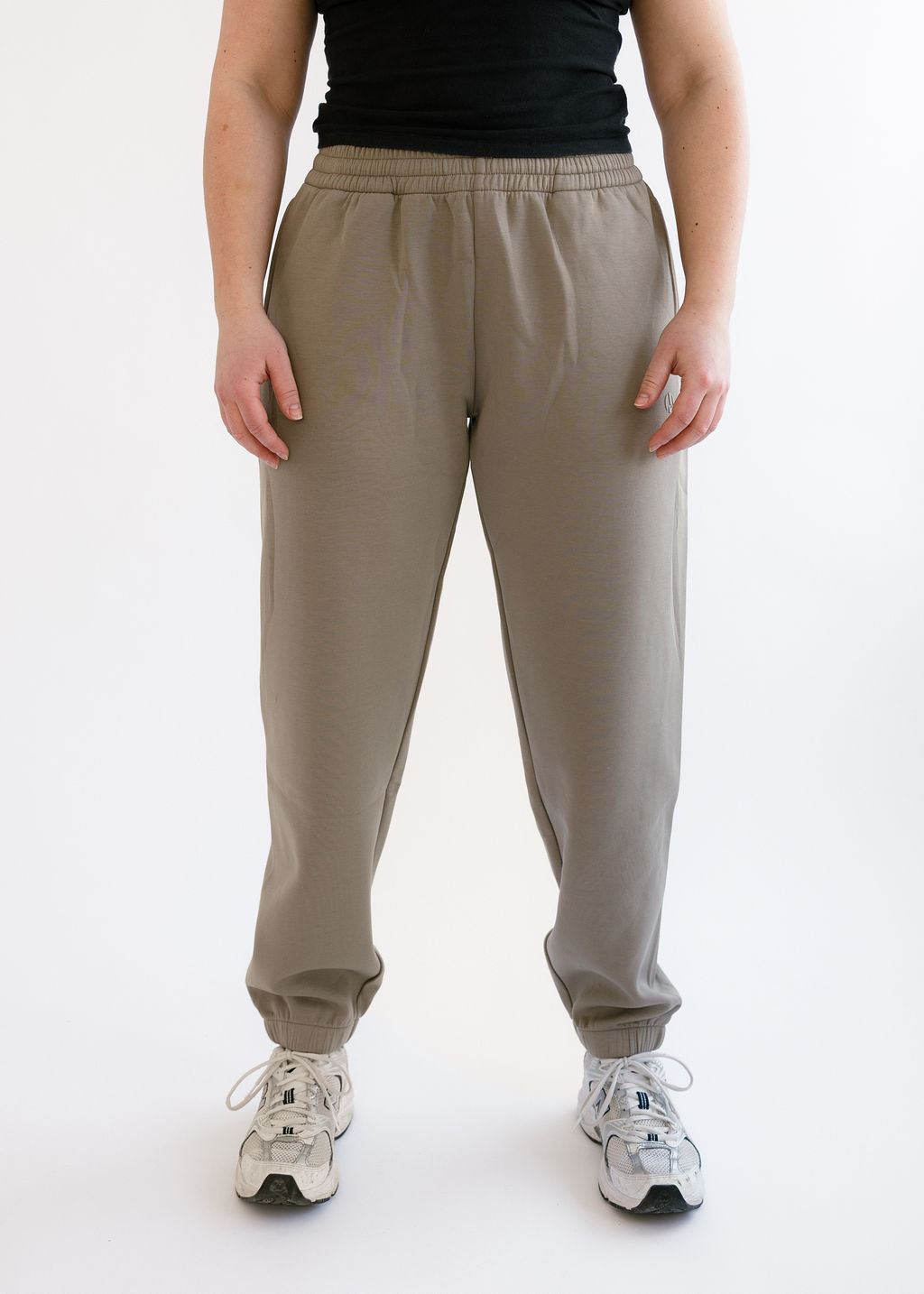 The Gisele Pant | Lightweight Taupe